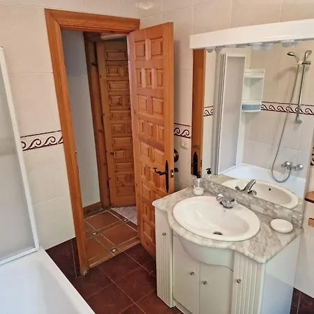En Pechon, Vistas Panoramicas Al Mar, Bbq, Parking Privado Y Playas Cercanas Летний дом Печон